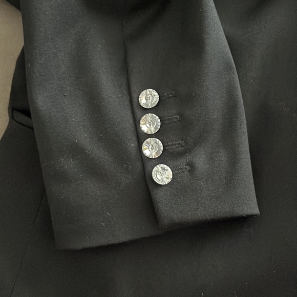 How & Wen black blazer - Picture 7 of 7